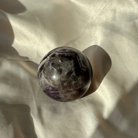 Chevron Amethyst 💜 Sphere - Picture 3 of 6